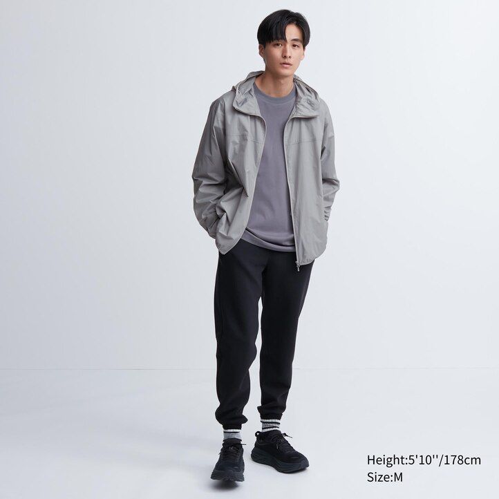 chaquetas uniqlo naranjas con protección uv y corte 3d para hombre.