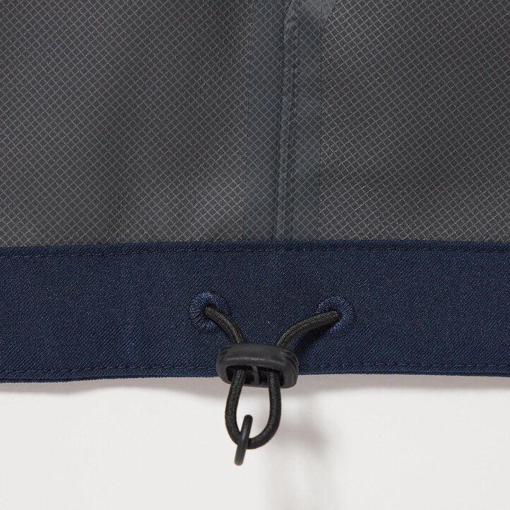 chaquetas uniqlo blocktech con corte 3d para hombre en gris
