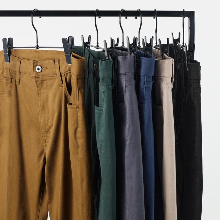 vaqueros ajustados ultraelásticos uniqlo de color gris para hombre