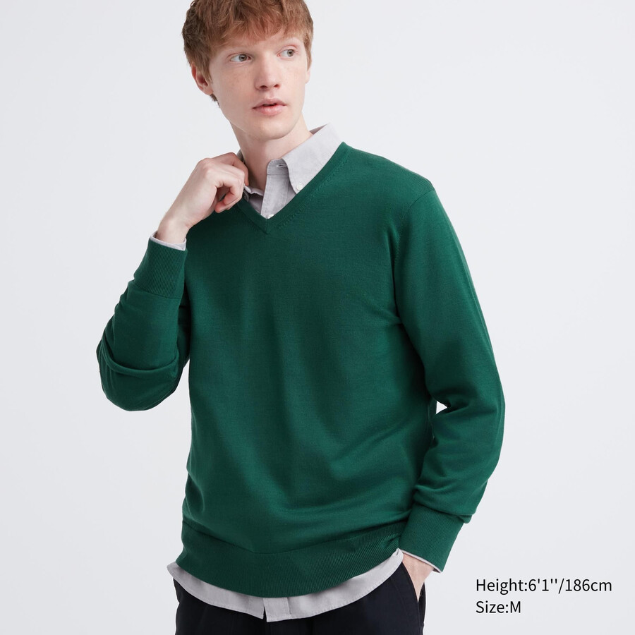 jerséis de cuello en v uniqlo extra fine merino para hombre color verde