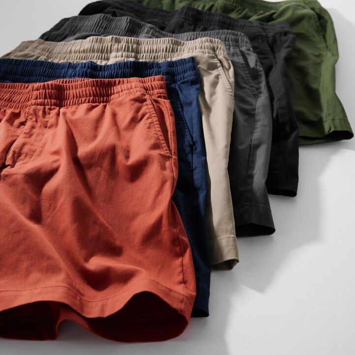 pantalones uniqlo dry stretch easys para hombre en gris oscuro