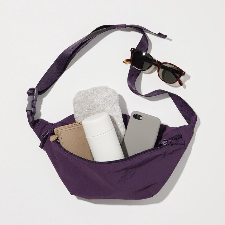 bolso bandolera de nailon uniqlo para mujer color beige
