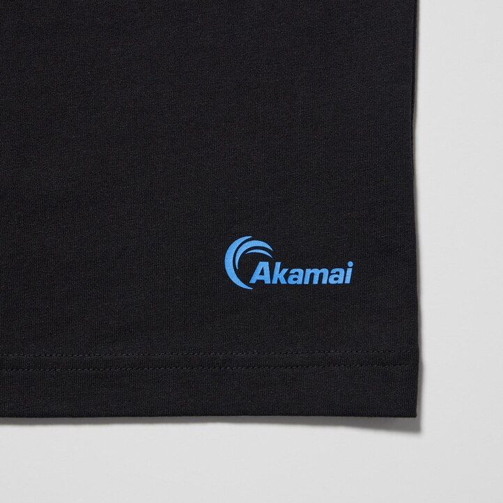 camisetas negras para mujer uniqlo peace for all con gráficos de akamai technologies