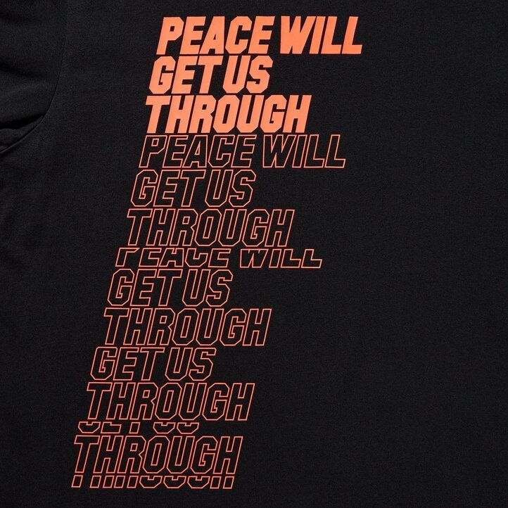 camisetas negras para mujer uniqlo peace for all graphic shingo kunieda