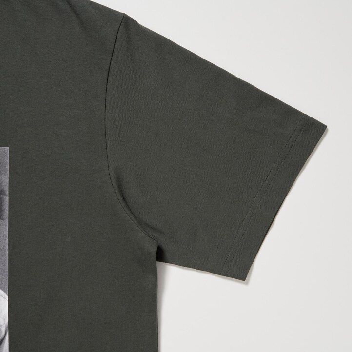 camisetas de mujer uniqlo peace for all con gráficos de jean michel basquiat y christopher makos en gris oscuro