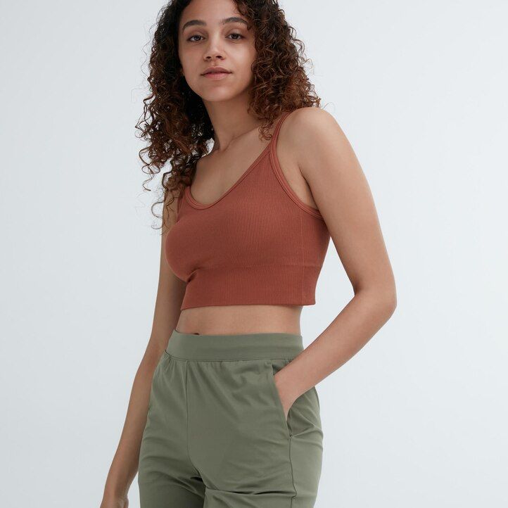 tops uniqlo ultra stretch airism para mujer color verde