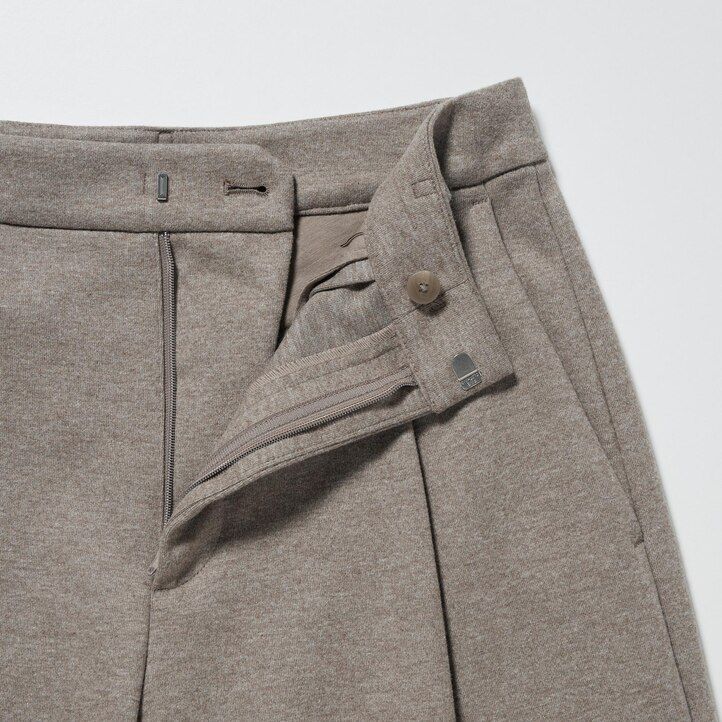tops de mujer de pernera ancha plisados de jersey cepillado gris oscuro de uniqlo